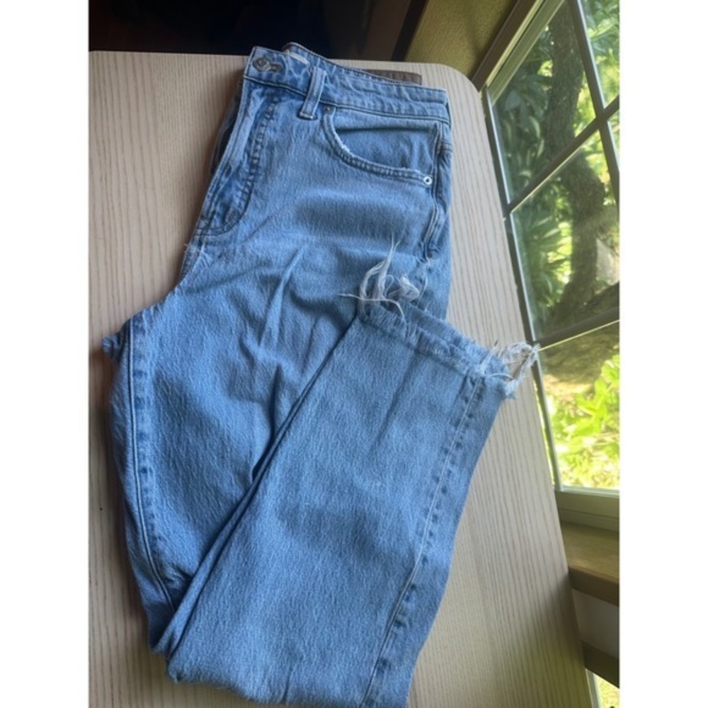 Madewell High-Rise Skinny Distressed Jeans Light Wash Raw Hem size 29 
26 Inseam